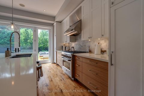 Photo 5 at 12 Cudia Crescent, Cliffcrest, Toronto