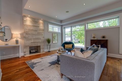 Photo 12 at 12 Cudia Crescent, Cliffcrest, Toronto