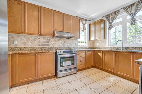 Photo 14 at 180 Coltrane Drive, Patterson, Vaughan