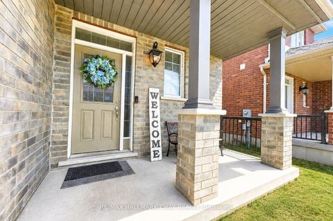 Photo 2 at 23 Nathan Crescent, Painswick South, Barrie