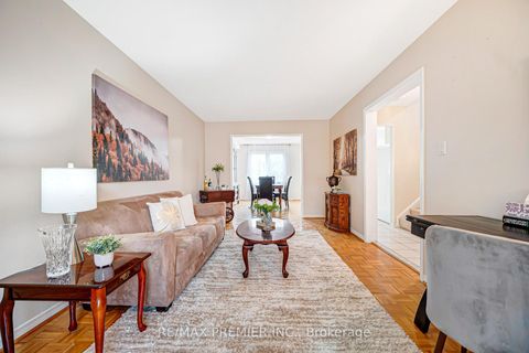 Photo 6 at 90 Pentland Crescent, Maple, Vaughan