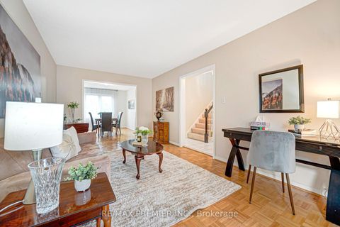 Photo 7 at 90 Pentland Crescent, Maple, Vaughan