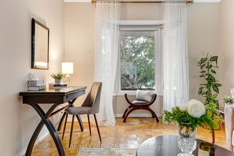 Photo 10 at 90 Pentland Crescent, Maple, Vaughan