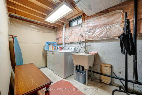 Photo 39 at 90 Pentland Crescent, Maple, Vaughan