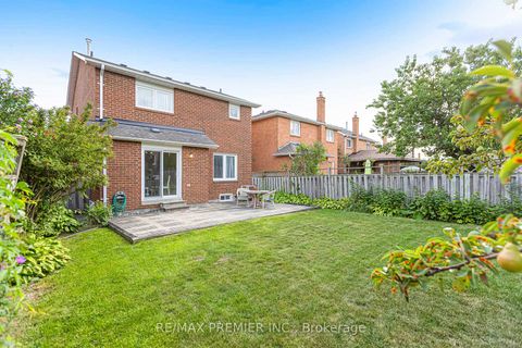 Photo 43 at 90 Pentland Crescent, Maple, Vaughan