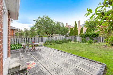Photo 44 at 90 Pentland Crescent, Maple, Vaughan