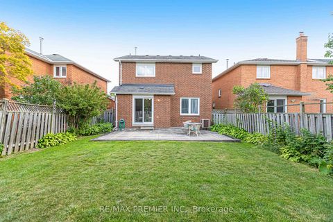 Photo 49 at 90 Pentland Crescent, Maple, Vaughan
