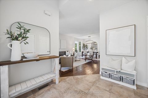 Photo 4 at 1028 Highbrooke Court, Pinecrest, Oshawa