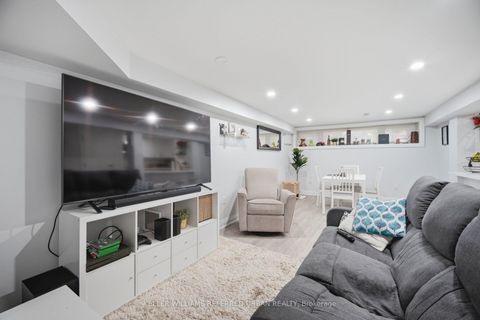 Photo 25 at 4 Cameo Crescent, Smythe, Toronto
