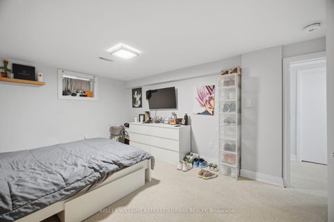 Photo 31 at 4 Cameo Crescent, Smythe, Toronto