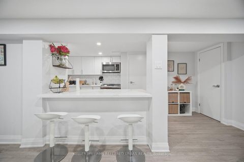 Photo 35 at 4 Cameo Crescent, Smythe, Toronto