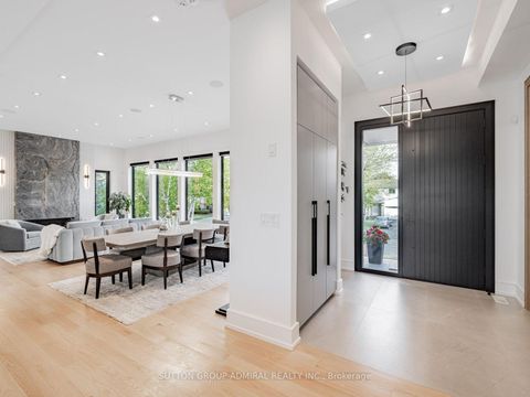 Photo 3 at 16 Sanderson Crescent, North Richvale, Richmond Hill
