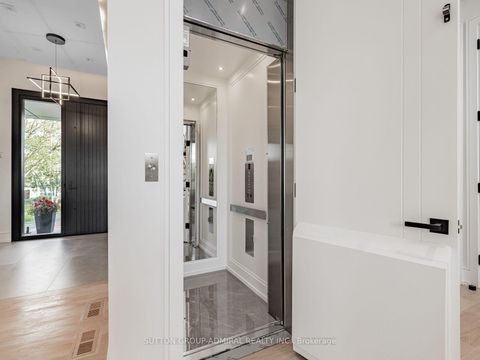 Photo 6 at 16 Sanderson Crescent, North Richvale, Richmond Hill