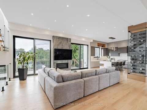 Photo 13 at 16 Sanderson Crescent, North Richvale, Richmond Hill