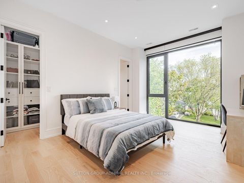 Photo 29 at 16 Sanderson Crescent, North Richvale, Richmond Hill