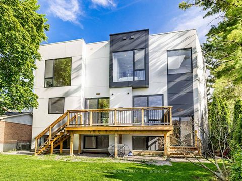 Photo 36 at 16 Sanderson Crescent, North Richvale, Richmond Hill