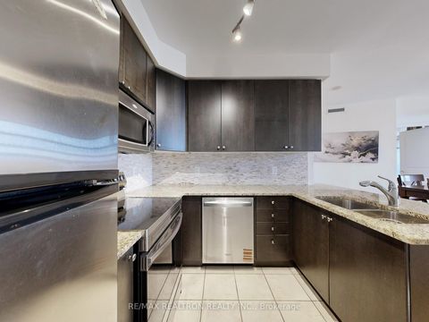 Photo 6 at 401 - 9225 Jane Street, Maple, Vaughan