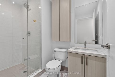 Photo 10 at 1911 - 501 St Clair Avenue W, Casa Loma, Toronto