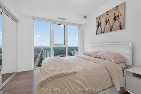 Photo 11 at 1911 - 501 St Clair Avenue W, Casa Loma, Toronto