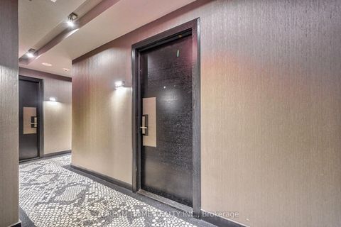 Photo 6 at 709 - 1080 Bay Street, Bay Street Corridor, Toronto