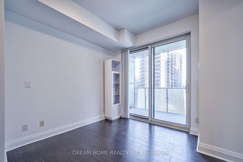 Photo 8 at 709 - 1080 Bay Street, Bay Street Corridor, Toronto
