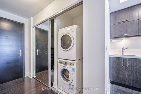 Photo 18 at 709 - 1080 Bay Street, Bay Street Corridor, Toronto
