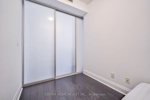 Photo 20 at 709 - 1080 Bay Street, Bay Street Corridor, Toronto