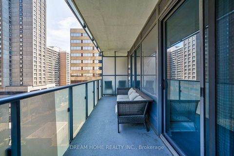 Photo 22 at 709 - 1080 Bay Street, Bay Street Corridor, Toronto