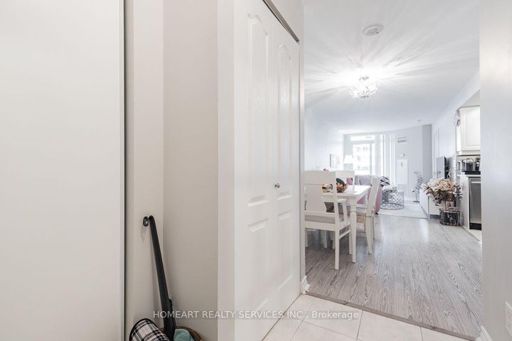Photo 2 at 2012 - 3 Rean Drive, Bayview Village, Toronto