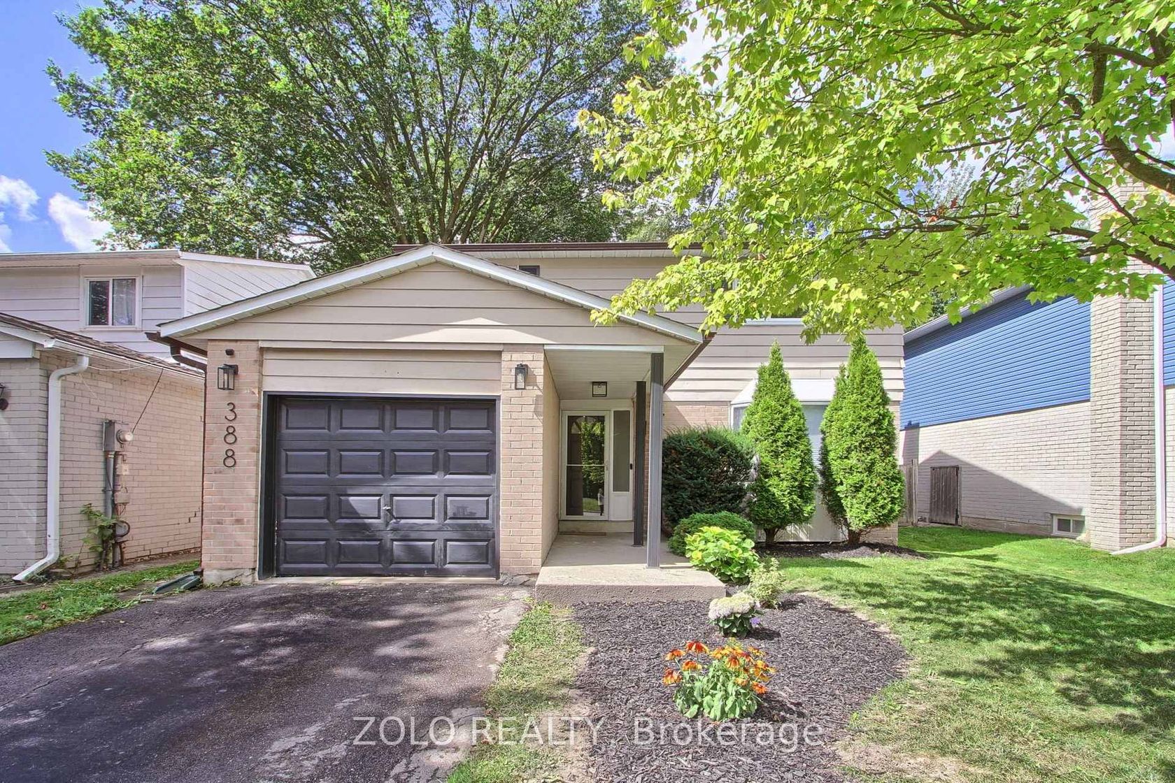 388 Terry Drive, Central Newmarket, Newmarket photo number 2