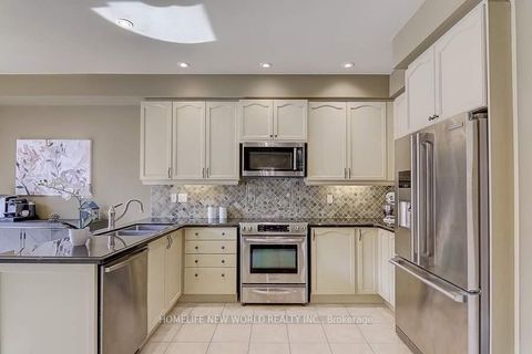 Photo 15 at 59 Albright Crescent, Jefferson, Richmond Hill