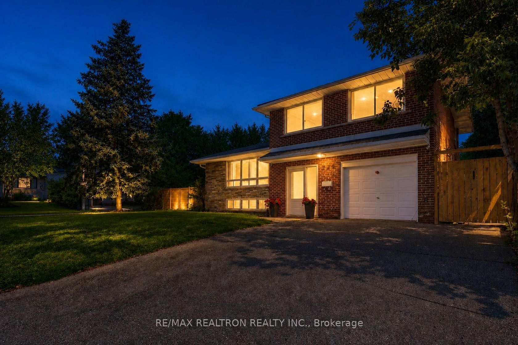 249 Tampico Road, Mill Pond, Richmond Hill photo number 2