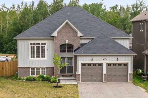 Photo 1 at 211 Roy Drive, Stayner, Clearview