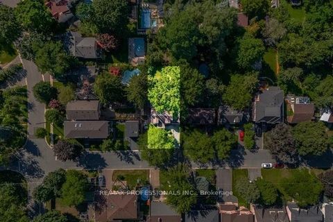 Photo 1 at 29 Mattice Road, City Centre West, Toronto