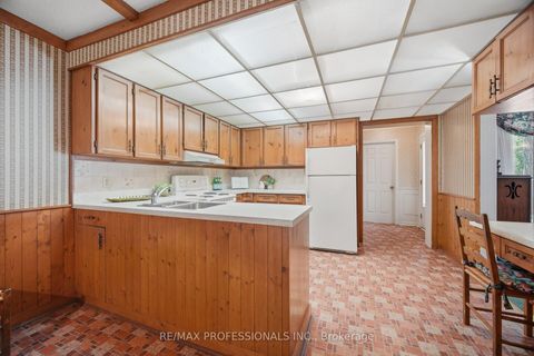 Photo 13 at 29 Mattice Road, City Centre West, Toronto