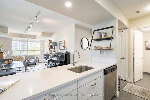 Photo 7 at 703 - 5 Rosehill Avenue, Moore Park, Toronto