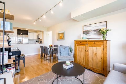 Photo 12 at 703 - 5 Rosehill Avenue, Moore Park, Toronto
