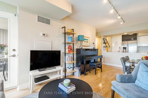 Photo 13 at 703 - 5 Rosehill Avenue, Moore Park, Toronto