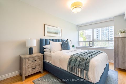 Photo 14 at 703 - 5 Rosehill Avenue, Moore Park, Toronto