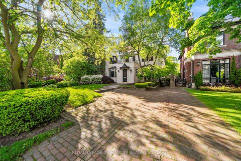 Photo 1 at 230 Strathallan Wood, Nortown, Toronto
