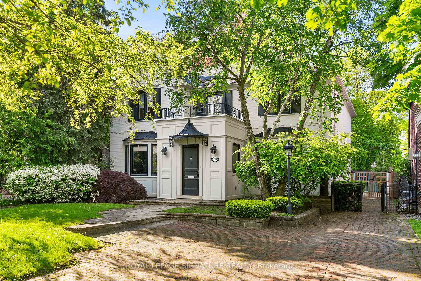 230 Strathallan Wood, Nortown, Toronto photo number 2