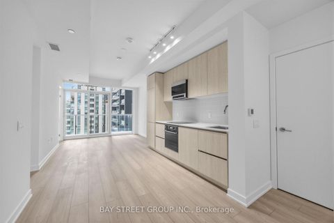 Photo 6 at 1602 - 110 Broadway Avenue, Mount Pleasant West, Toronto