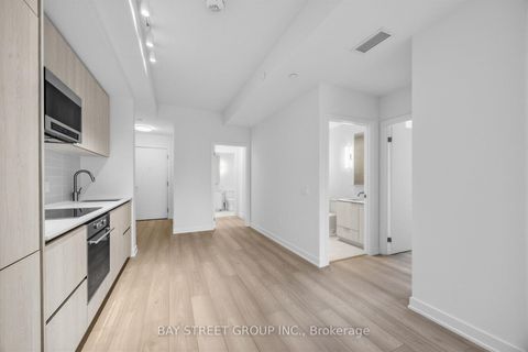 Photo 8 at 1602 - 110 Broadway Avenue, Mount Pleasant West, Toronto