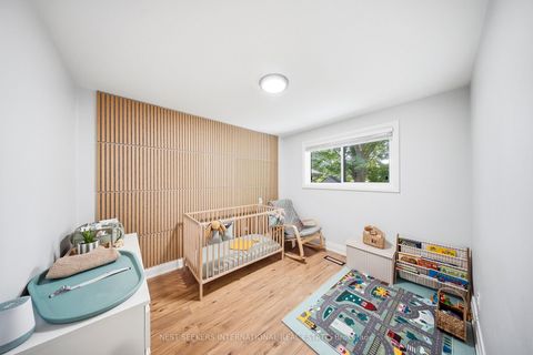 Photo 12 at 67 Foreht Crescent, Aurora Heights, Aurora