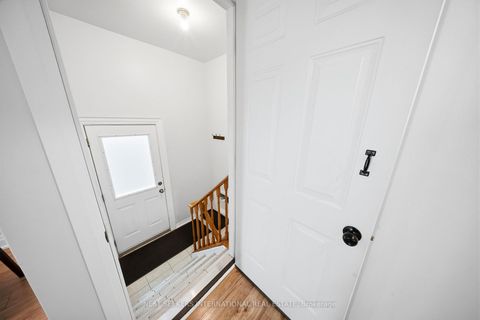 Photo 13 at 67 Foreht Crescent, Aurora Heights, Aurora