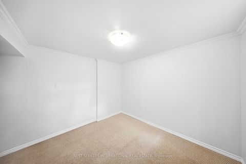 Photo 19 at 67 Foreht Crescent, Aurora Heights, Aurora