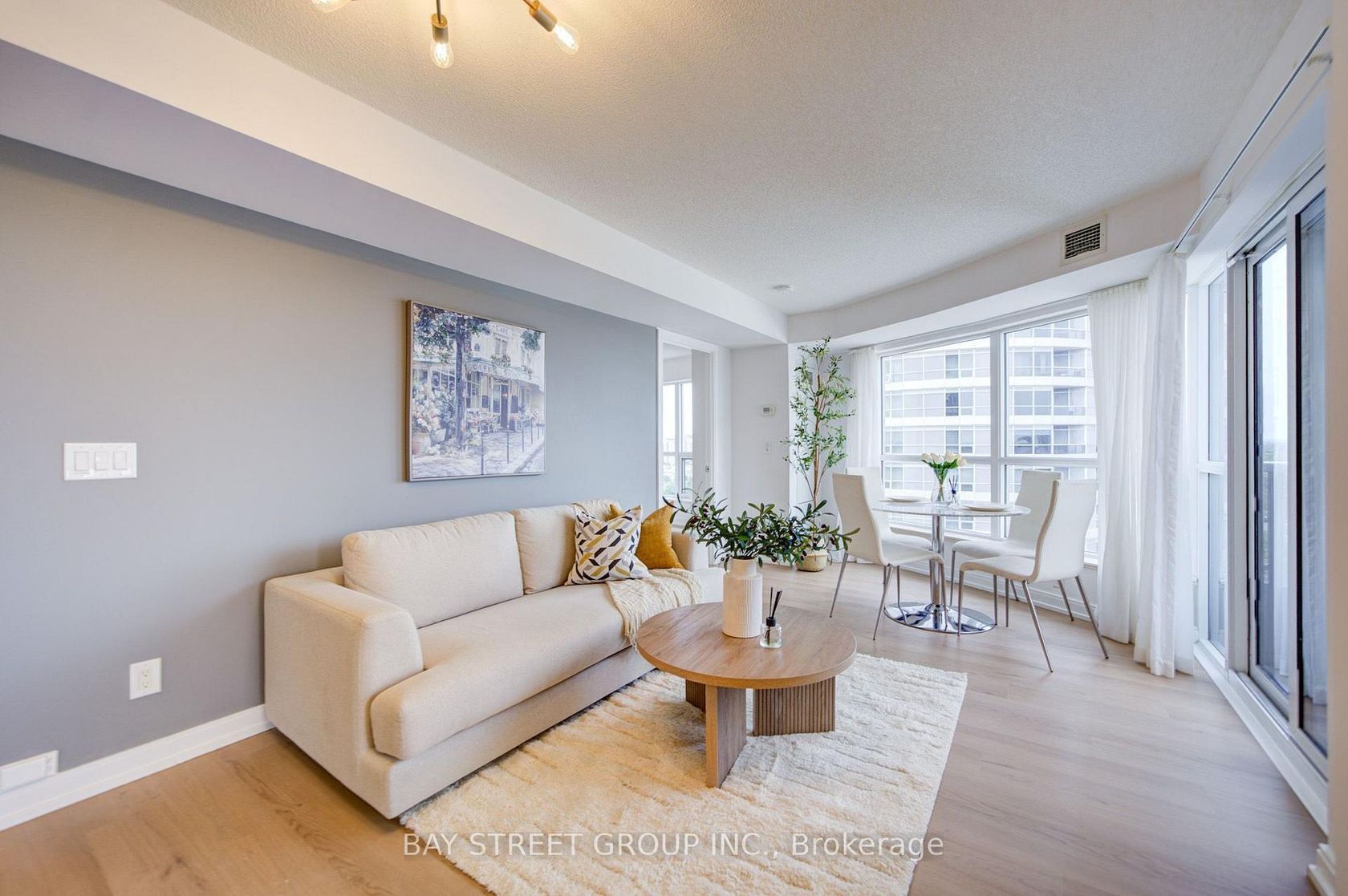1908 - 151 Village Green Square, Malvern West, Toronto photo 8
