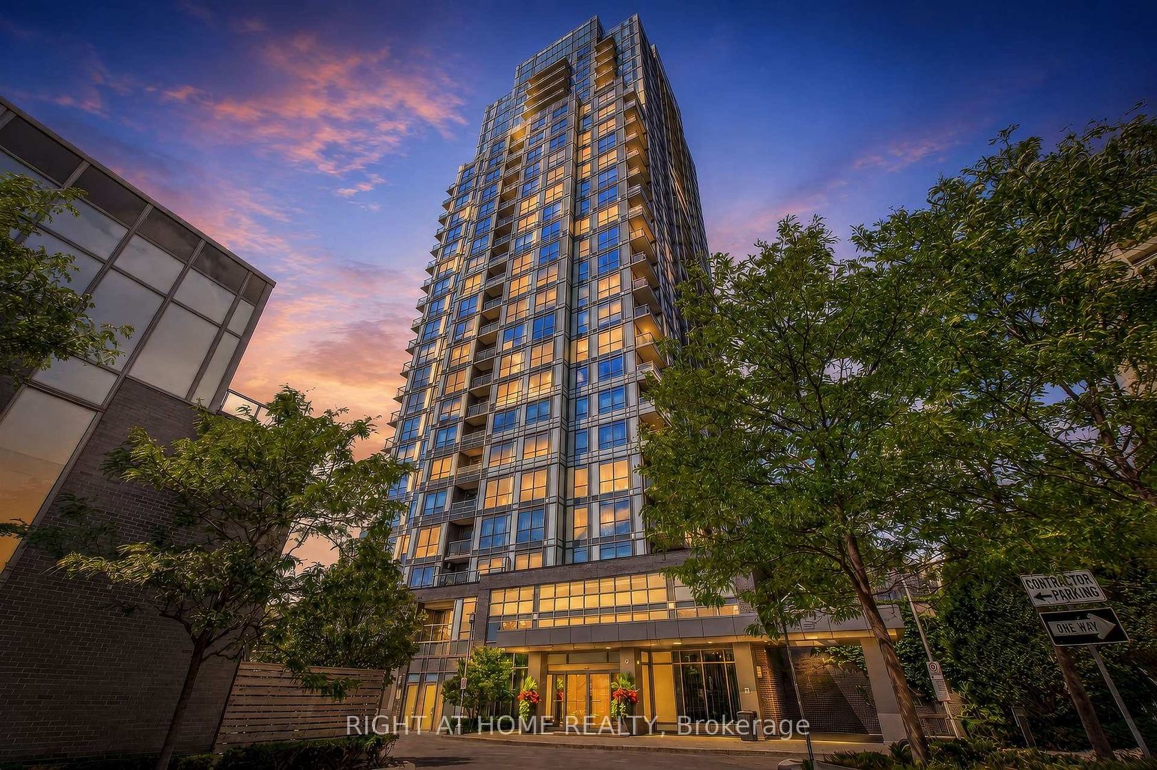 509 - 18 Graydon Hall Drive, Donalda, Toronto photo 1