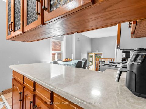 Photo 10 at 297 Strathmore Boulevard, Danforth, Toronto