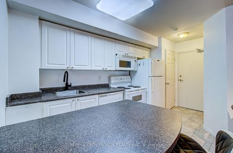 Photo 22 at 1512 - 30 Harrison Garden Boulevard, Willowdale East, Toronto
